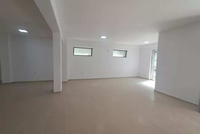 Business Property for Rent 1+1 in Tirana - 600 Euro