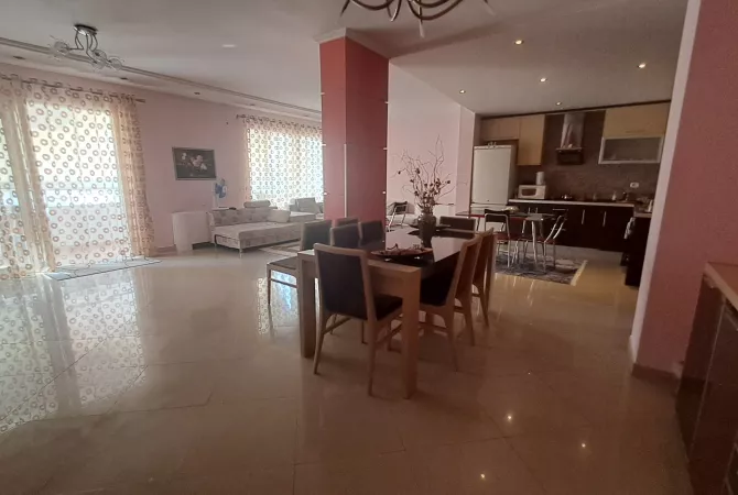 Shtepi ne shitje 4+1 ne Tirane - 210,000 Euro
