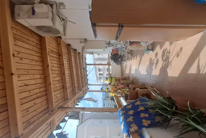 Shtepi ne shitje Apartament ne Tirane, 4+1, Mobilimi E mobiluar, Pagesa 210,000  Euro.