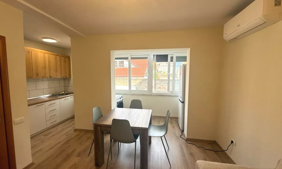 Shtepi ne shitje Apartament ne Tirane, 1+1, Mobilimi E mobiluar, Pagesa 110,000  Euro.