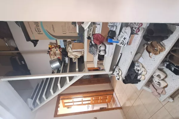 Shtepi ne shitje Duplex(shtepi me 2 kate) ne Tirane, 4+1, Mobilimi E mobiluar, Pagesa 145,000  Euro.