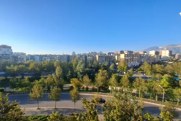 Shtepi ne shitje Duplex(shtepi me 2 kate) ne Tirane, 4+1, Mobilimi E mobiluar, Pagesa 145,000  Euro.