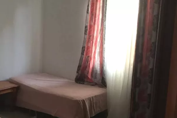 Shtepi ne shitje Shtepi Private ne Tirane, 3+1, Mobilimi E mobiluar, Pagesa 125,000  Euro.