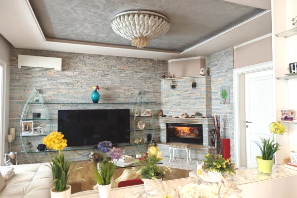 Shtepi ne shitje Apartament ne Tirane, 3+1, Mobilimi E mobiluar, Pagesa 300,000  Euro.