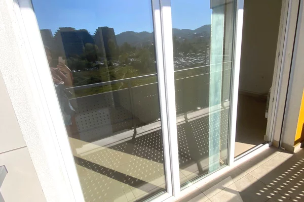 Business Property for Rent 3+1 in Tirana - 1,000 Euro