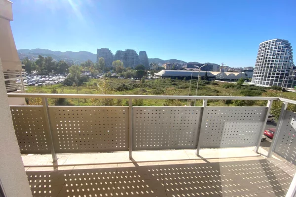 Business Property for Rent 3+1 in Tirana - 1,000 Euro