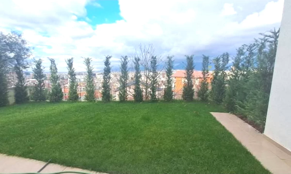 Shtepi ne shitje Apartament ne Tirane, 2+1, Mobilimi E mobiluar, Pagesa 270,000  Euro.