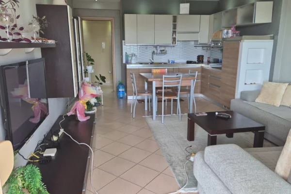 Shtepi me qera Apartament ne Durres, 1+1, Mobilimi E mobiluar, Pagesa 35,000  Leke.