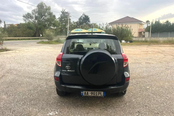 Auto in Vendita a Durazzo - 4,200 Euro