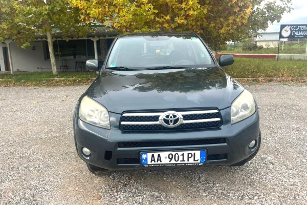 Auto in Vendita a Durazzo, Toyota, 2007 Diesel,Kambio Manual Pagamento 4,200  Euro.