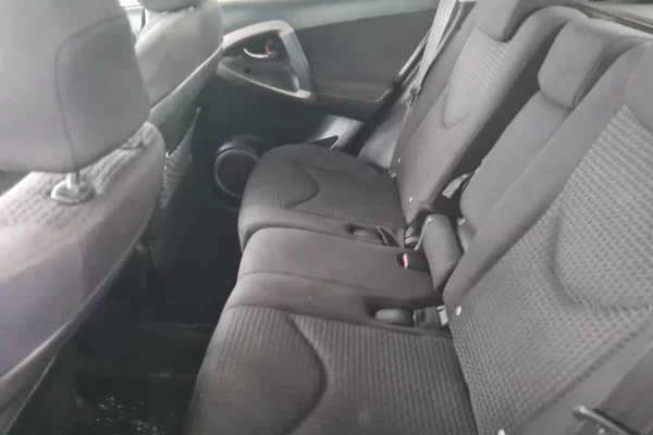 Auto in Vendita a Durazzo, Toyota, 2007 Diesel,Kambio Manual Pagamento 4,200  Euro.