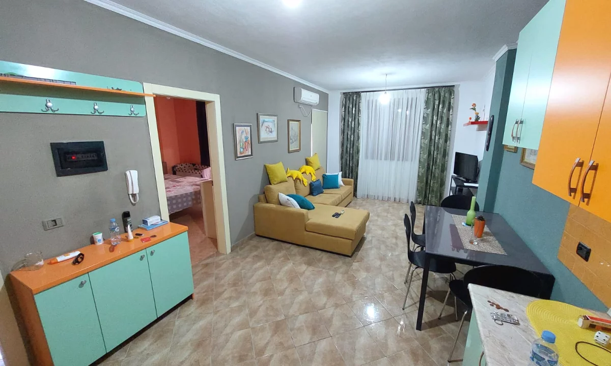 Appartamento in vendita a Durazzo 1+1, Arredato