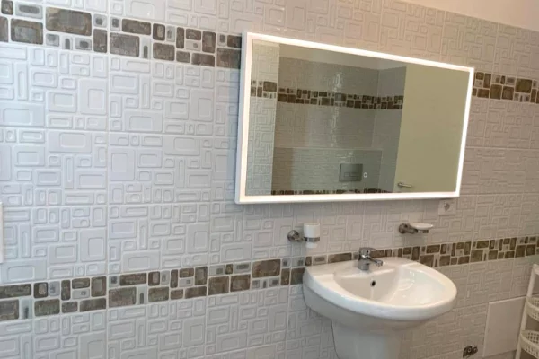 Shtepi me qera Apartament ne Tirane, 2+1, Mobilimi E mobiluar, Pagesa 700  Euro.