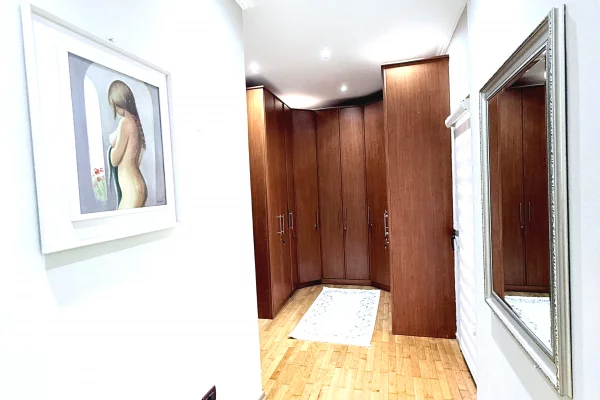 Shtepi me qera Shtepi Private ne Tirane, 2+1, Mobilimi E mobiluar, Pagesa 1,500  Euro.