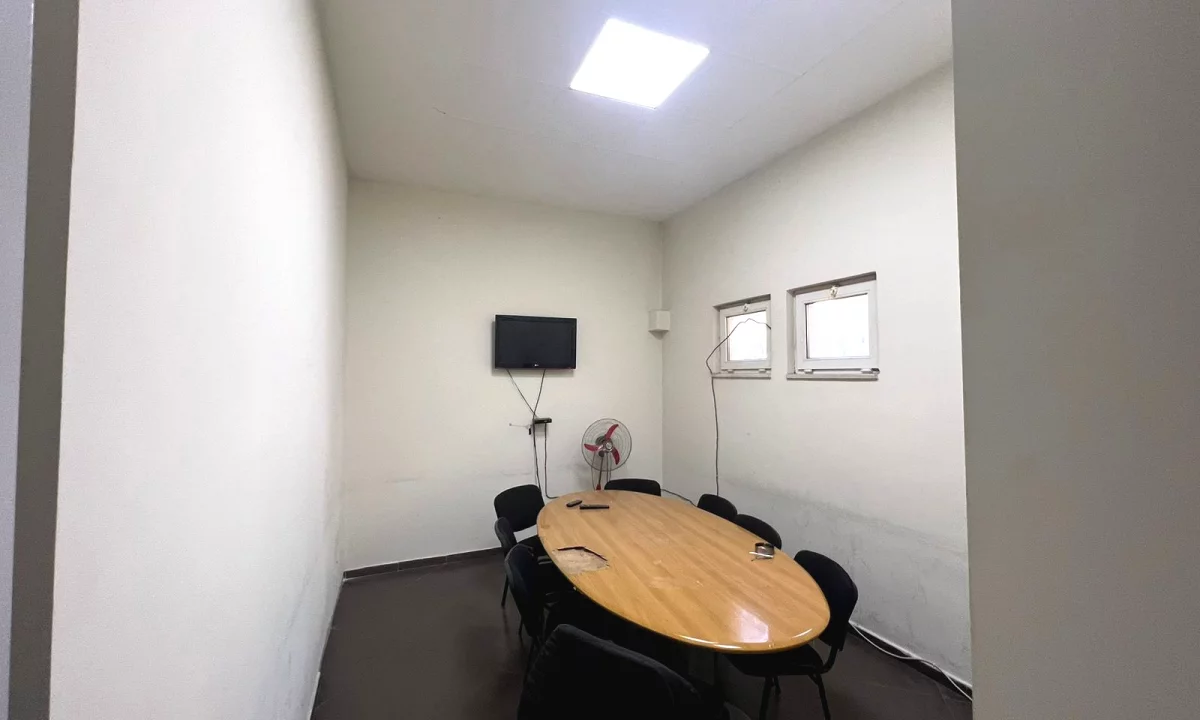 Njesi tregtare 200 m2 - Medreseja