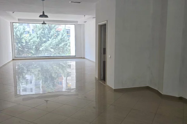 Ambient biznesi 100 m2 - Buze Unazes 