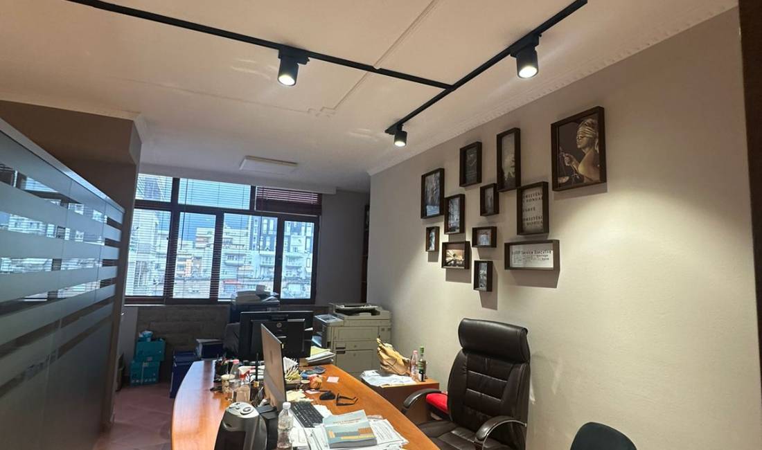 apartament 2+1 per zyra tek bulevardi 