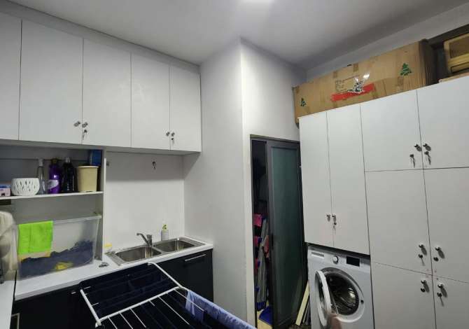 Ambiente Commerciale in Vendita 1+1 a Tirana - 61,000 Euro