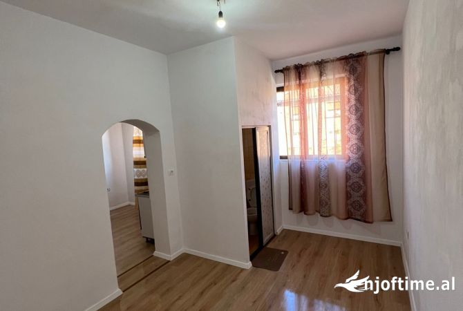 Appartamento in vendita a Koriza 1+1, Vuoto