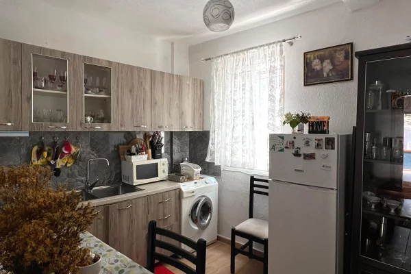 Shtepi ne shitje Shtepi Private ne Pogradec, 3+1, Mobilimi E mobiluar, Pagesa 7,200,000  Leke.