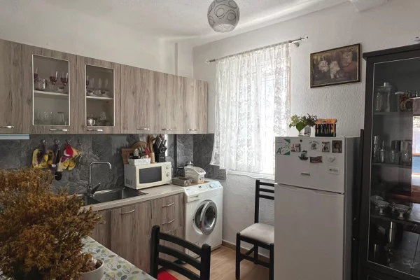 Shtepi ne shitje Shtepi Private ne Pogradec, 3+1, Mobilimi E mobiluar, Pagesa 7,200,000  Leke.