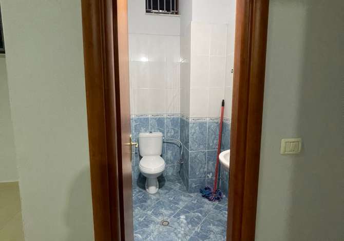 Ambient biznesi me qera 3+1 ne Tirane - 500 Euro