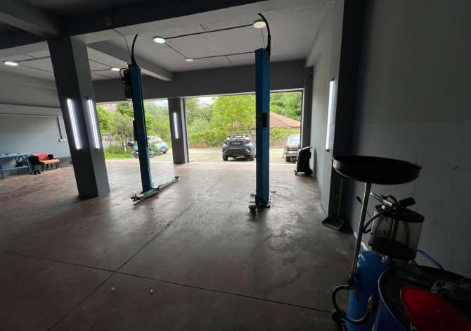 Ambient biznesi me qera 6+1 ne Tirane - 100,000 Leke