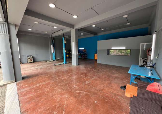 Ambient biznesi me qera 6+1 ne Tirane - 100,000 Leke