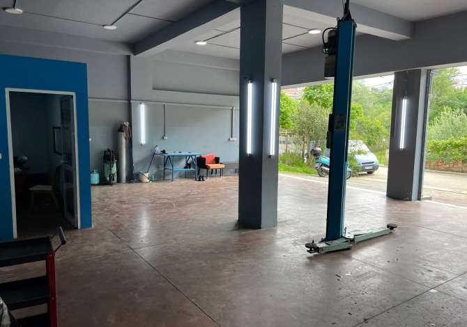 , servis makinash me qera, 160 m2, rruga Hamdi Sina