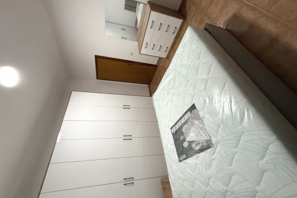 Shtepi me qera Duplex(shtepi me 2 kate) ne Tirane, 1+1, Mobilimi E mobiluar, Pagesa 50,000  Leke.