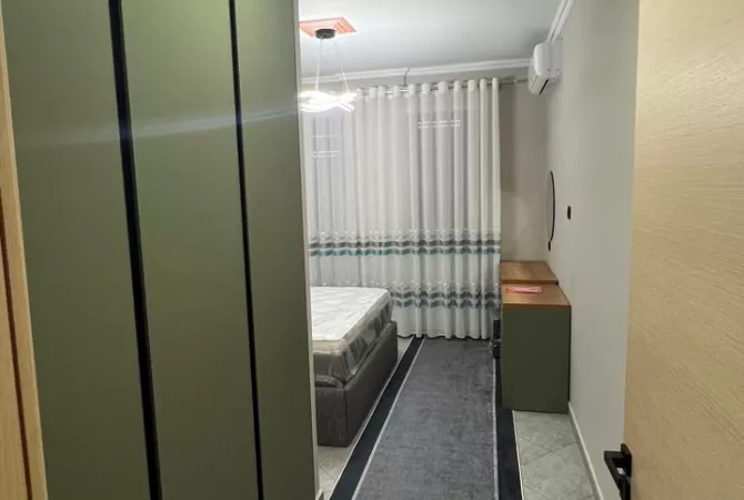 Shtepi me qera Apartament ne Tirane, 1+1, Mobilimi E mobiluar, Pagesa 450  Euro.