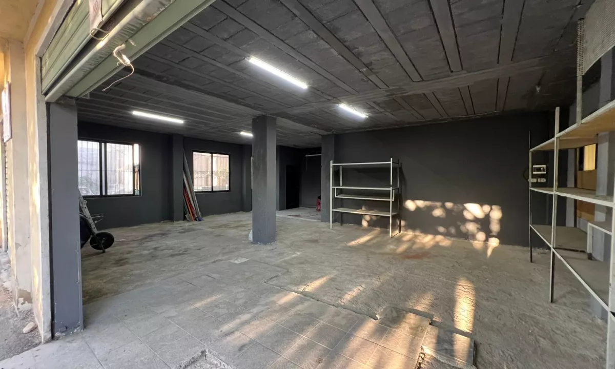 MAGAZINE ME QIRA 120 M2 – LAPRAKE, TIRANE