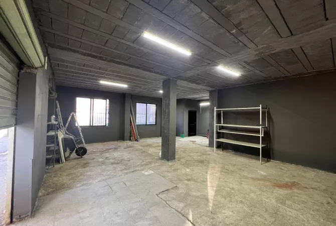 MAGAZINE ME QIRA 120 M2 – LAPRAKE, TIRANE