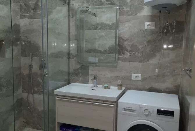 Shtepi me qera Apartament ne Tirane, 2+1, Mobilimi E mobiluar, Pagesa 500  Euro.