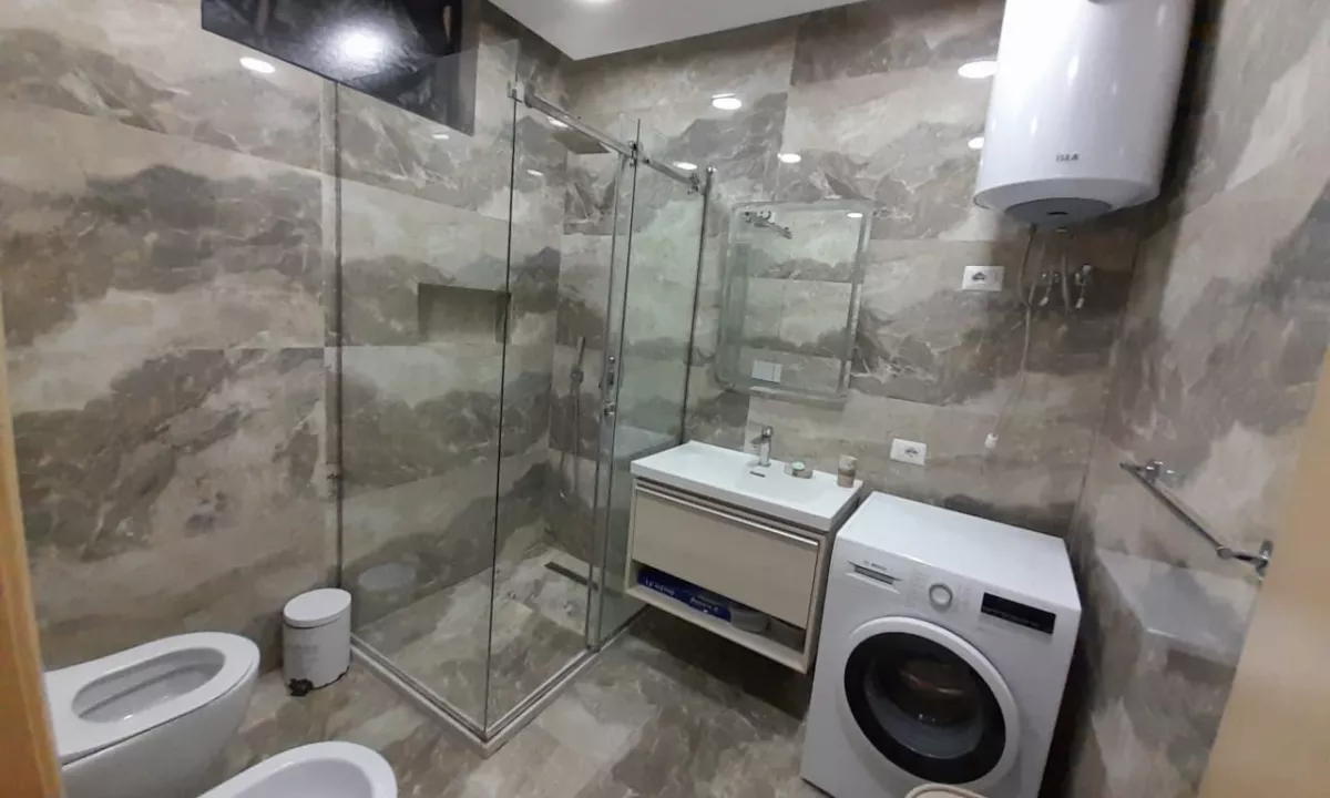 Shtepi me qera Apartament ne Tirane, 2+1, Mobilimi E mobiluar, Pagesa 500  Euro.