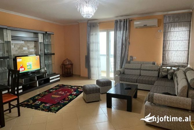 Shtepi me qera 2+1 ne Tirane - 45,000 Leke