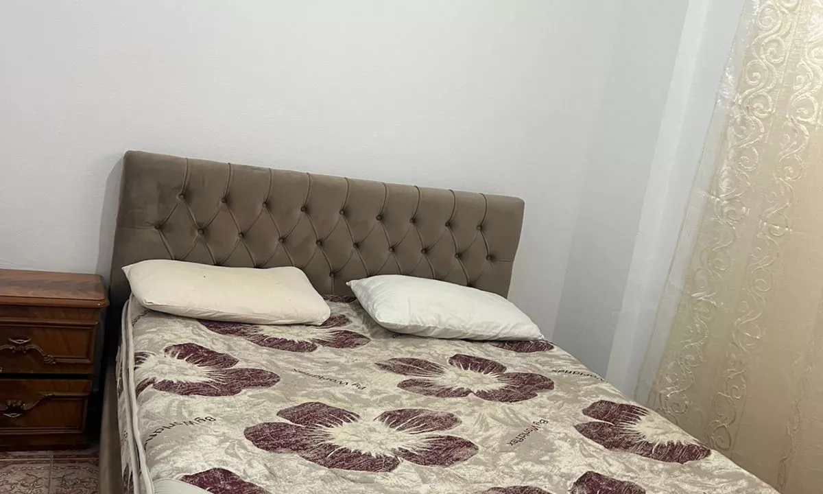 Shtepi me qera Apartament ne Tirane, 1+1, Mobilimi E mobiluar, Pagesa 40,000  Leke.