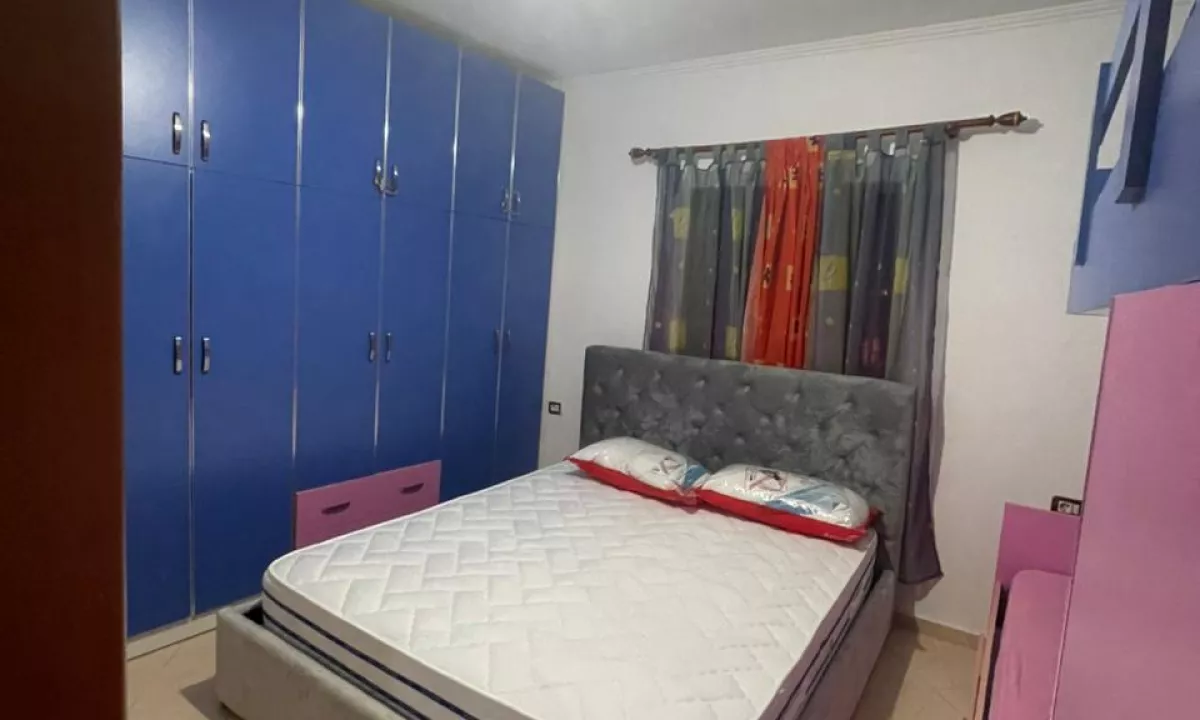 Shtepi me qera Apartament ne Tirane, 1+1, Mobilimi E mobiluar, Pagesa 40,000  Leke.