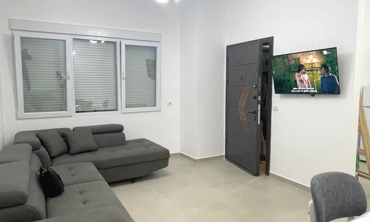 Shtepi me qera Apartament ne Tirane, 1+1, Mobilimi E mobiluar, Pagesa 39,000  Leke.