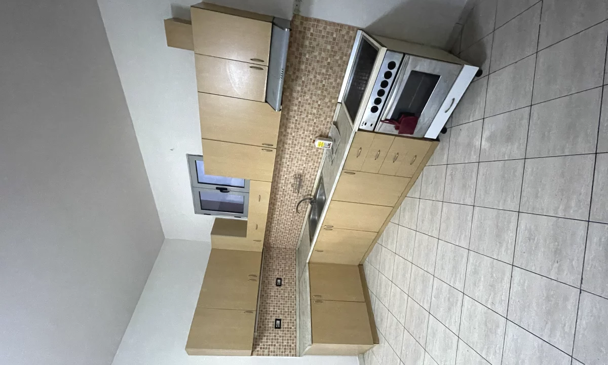 Shtepi me qera Apartament ne Tirane, 2+1, Mobilimi E mobiluar, Pagesa 35,000  Leke.