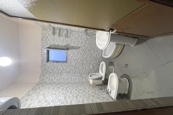 Shtepi me qera Apartament ne Tirane, 2+1, Mobilimi E mobiluar, Pagesa 35,000  Leke.