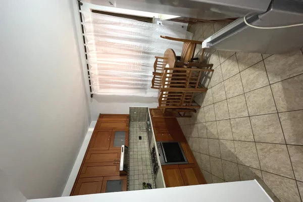 Shtepi me qera Apartament ne Tirane, 2+1, Mobilimi E mobiluar, Pagesa 40,000  Leke.