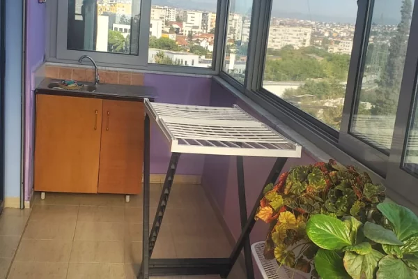 Shtepi me qera Apartament ne Tirane, 2+1, Mobilimi E mobiluar, Pagesa 45,000  Leke.