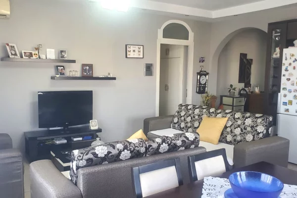 Shtepi me qera Apartament ne Tirane, 2+1, Mobilimi E mobiluar, Pagesa 45,000  Leke.