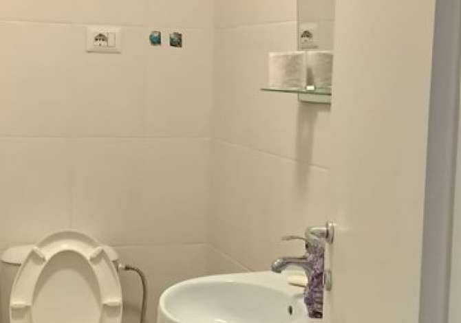 Qera, Ambient Komercial , rruga 21 Dhjetori