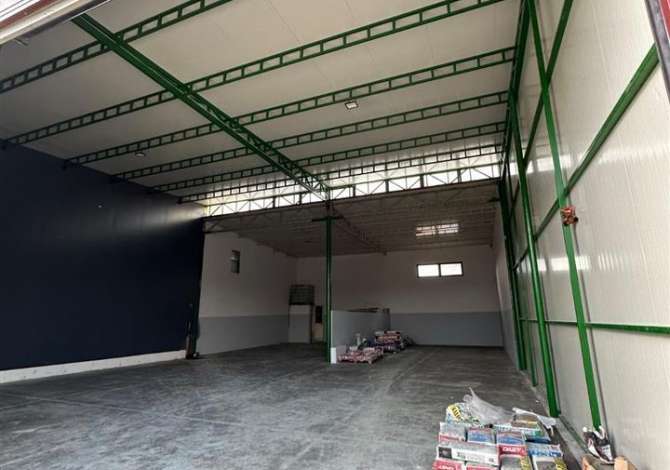 Business Property for Rent 4+1 in Tirana - 1,300 Euro