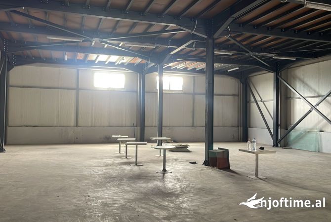 Business Property for Rent 4+1 in Tirana - 2,600 Euro