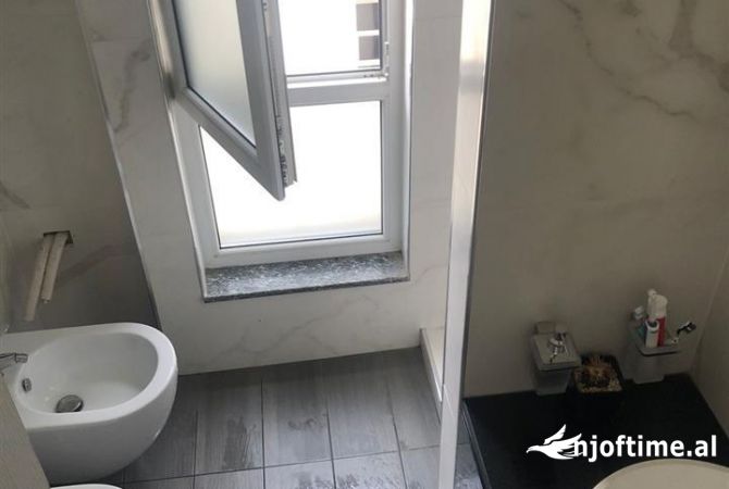 🏡 Jepet apartament 1+1 me Qira te Pallati i Tatimeve, Fusha e Aviacionit