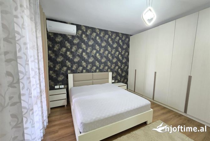 Shtepi ne shitje Apartament ne Tirane, 2+1, Mobilimi E mobiluar, Pagesa 190,000  Euro.