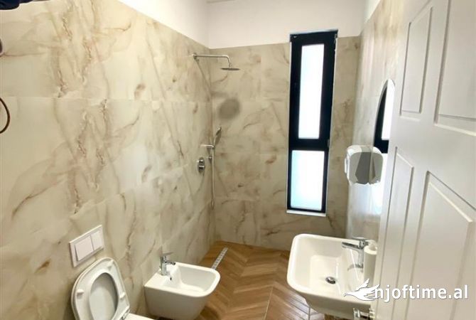 🏡 Jepet ambient biznesi me qira te Kompleksi Square 21